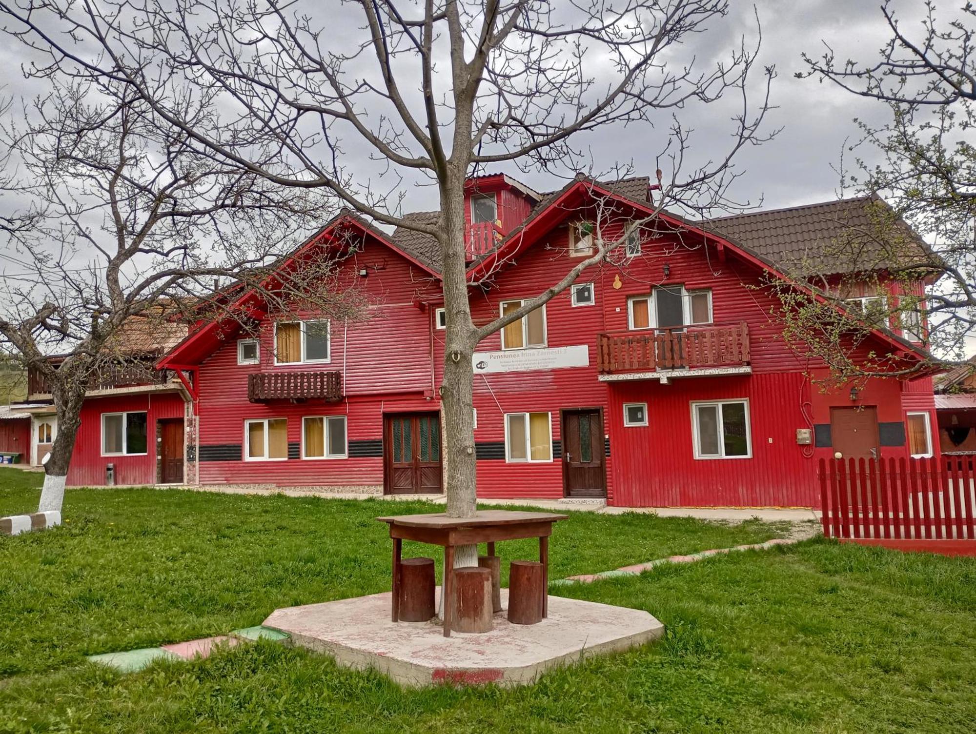 Pensiunea Irina 3 Zărneşti Extérieur photo